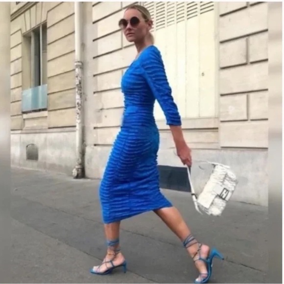 NWT Zara Textured Blue Midi
Anne Dress Stretch Fitted Long
Sleeve size S - Picture 1 of 16